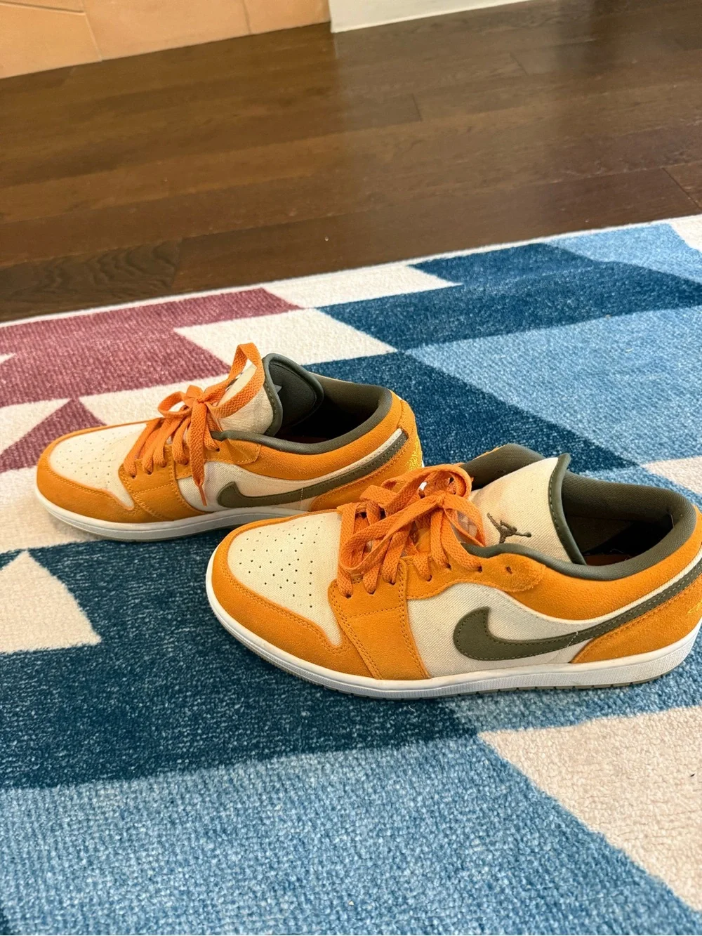 Air Jordan 1 Low SE Light Curry DH6931-102 Men’s Size 10